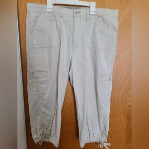 Gloria Vandebilt Capri's